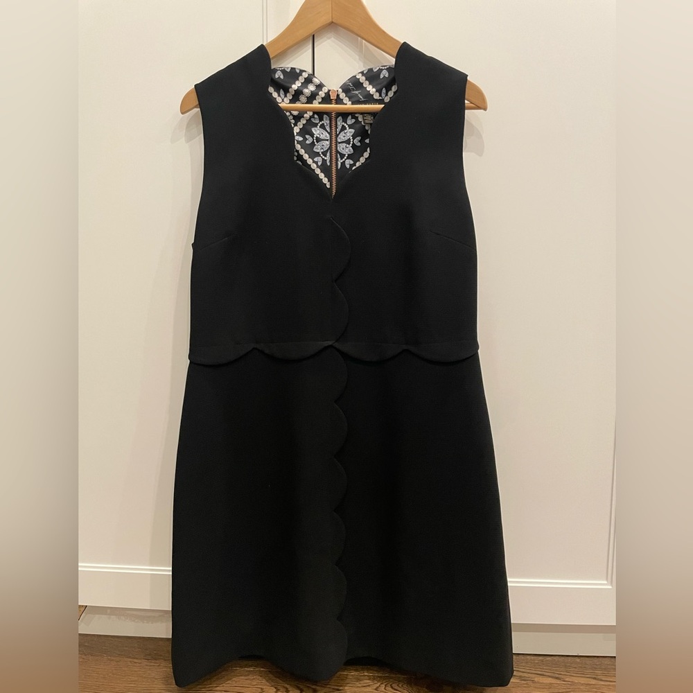 Black Scalloped Sleeveless Dress